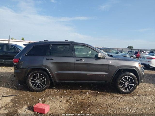 2017 JEEP GRAND CHEROKEE TRAILHAWK 13