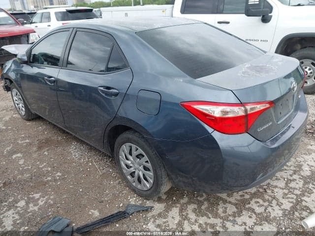 2017 TOYOTA COROLLA LE 3