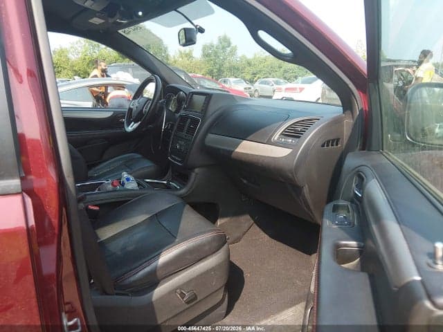 2017 DODGE GRAND CARAVAN GT 5