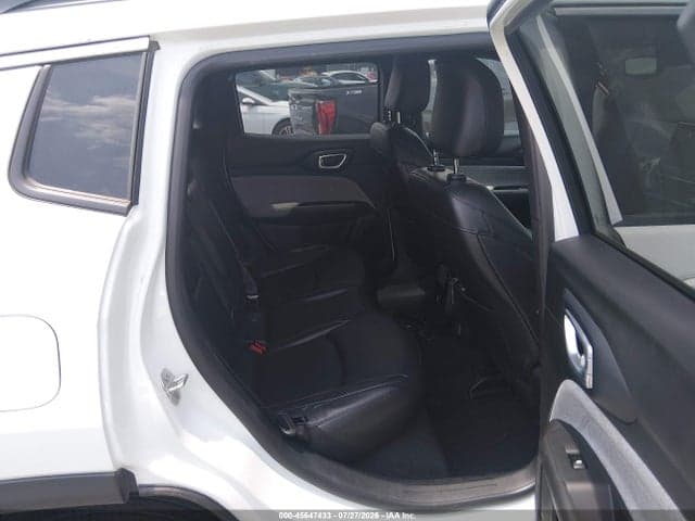 2024 JEEP COMPASS LATITUDE LUX FWD 8