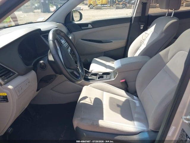 2017 HYUNDAI TUCSON VALUE 5