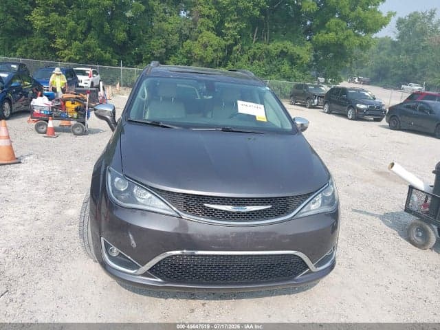 2018 CHRYSLER PACIFICA LIMITED 12