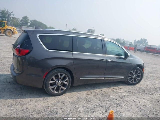 2018 CHRYSLER PACIFICA LIMITED 13