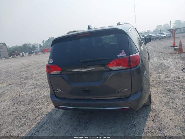 2018 CHRYSLER PACIFICA LIMITED 16