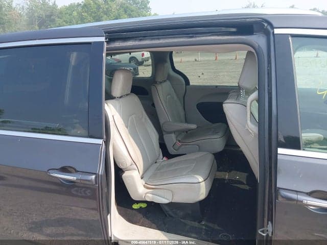 2018 CHRYSLER PACIFICA LIMITED 8