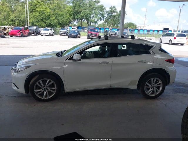 2017 INFINITI QX30 PREMIUM 14