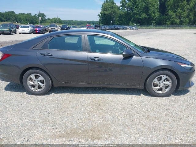 2021 HYUNDAI ELANTRA SE 17