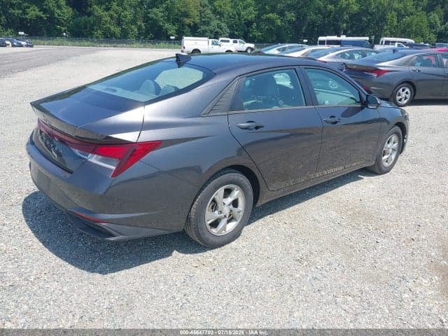 2021 HYUNDAI ELANTRA SE 4