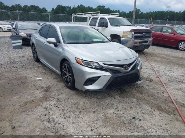 2018 TOYOTA CAMRY SE