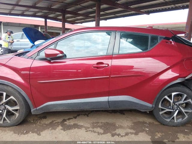 2018 TOYOTA C-HR XLE 14