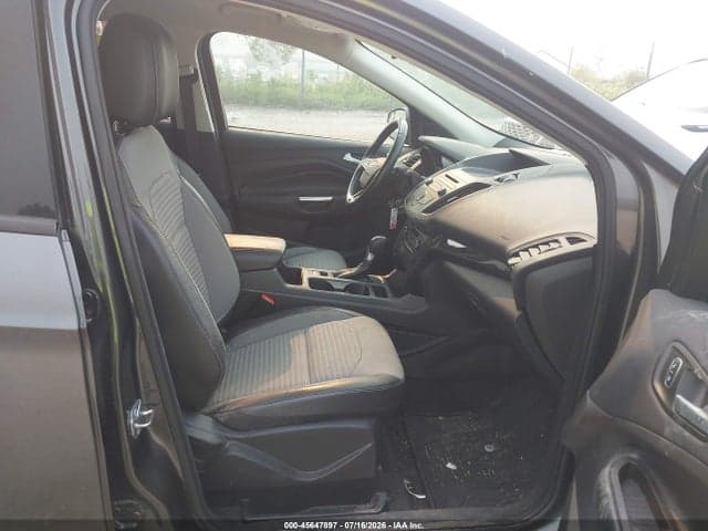 2017 FORD ESCAPE SE 5
