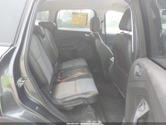 2017 FORD ESCAPE SE 8