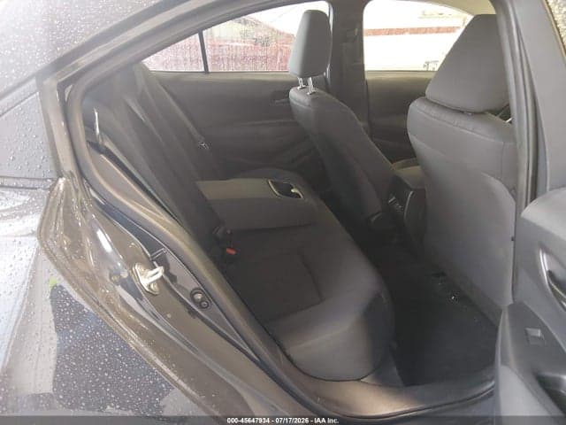 2025 TOYOTA COROLLA LE 8