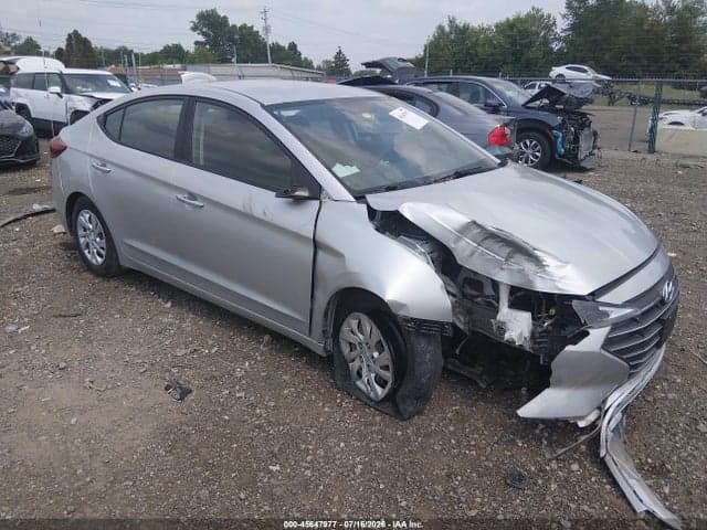 2019 HYUNDAI ELANTRA SE 1