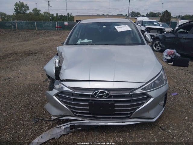 2019 HYUNDAI ELANTRA SE 12