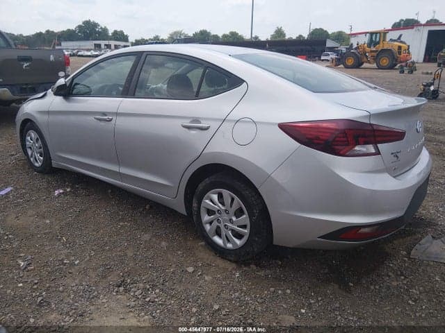 2019 HYUNDAI ELANTRA SE 3