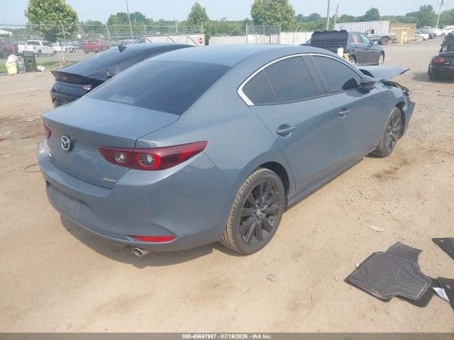 2022 MAZDA MAZDA3 CARBON EDITION 4