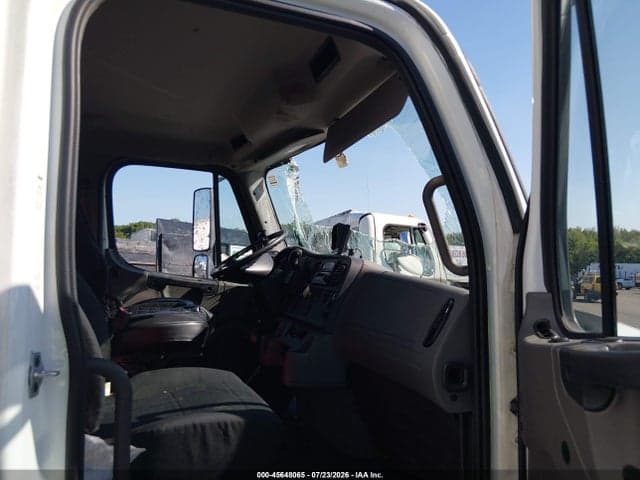 2024 FREIGHTLINER M2 106 8