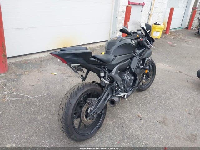 2024 YAMAHA YZFR7 4