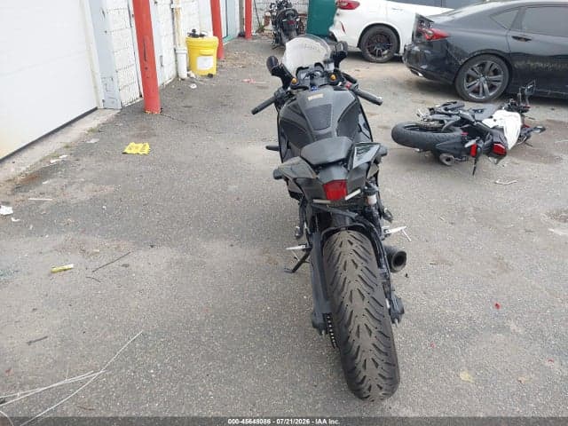2024 YAMAHA YZFR7 6