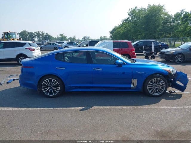2018 KIA STINGER 13
