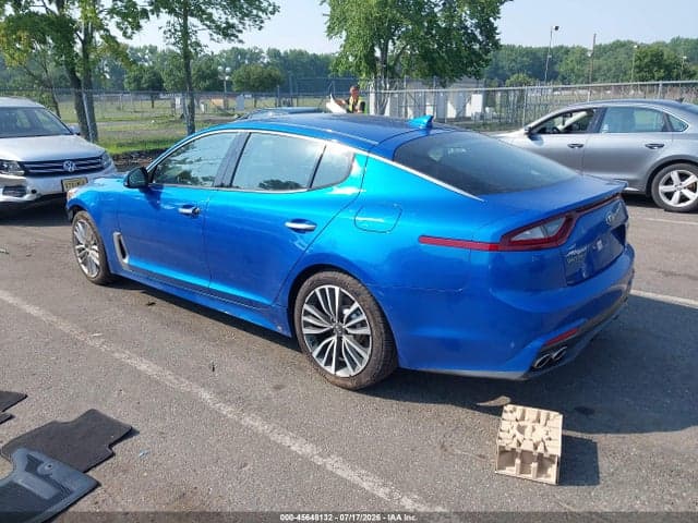 2018 KIA STINGER 3