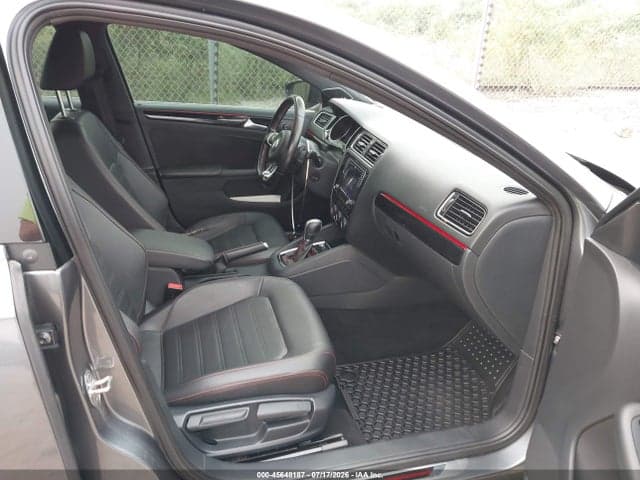 2017 VOLKSWAGEN JETTA GLI 5