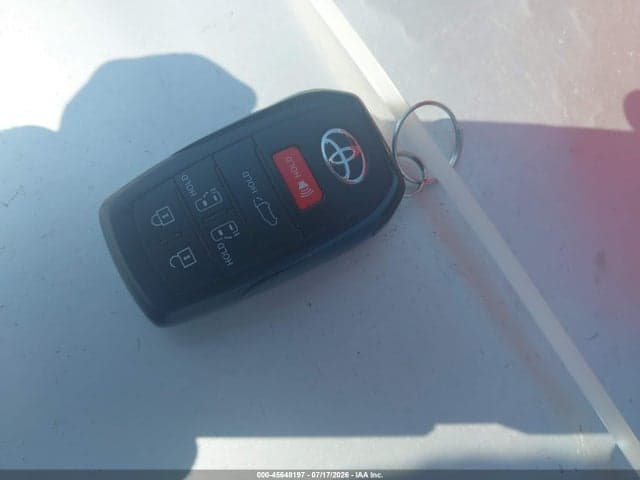 2026 TOYOTA SIENNA XSE 11