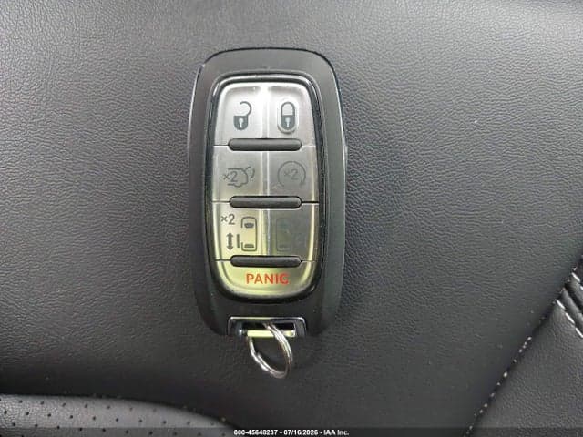 2026 CHRYSLER PACIFICA SELECT 11