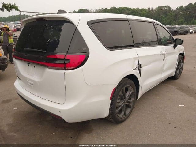 2026 CHRYSLER PACIFICA SELECT 4