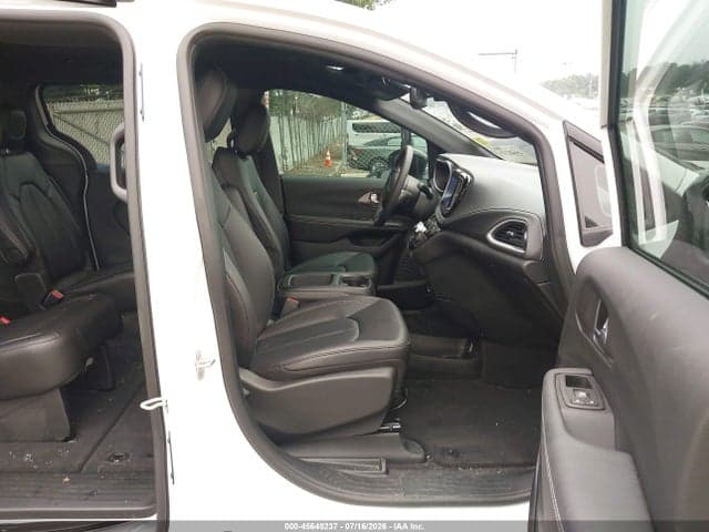 2026 CHRYSLER PACIFICA SELECT 5