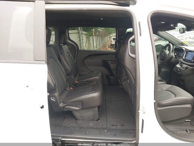 2026 CHRYSLER PACIFICA SELECT 8