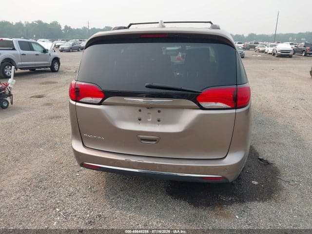 2017 CHRYSLER PACIFICA TOURING-L 16