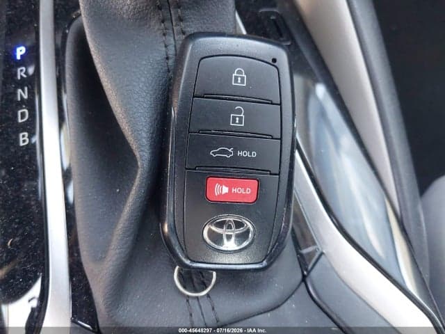 2024 TOYOTA COROLLA LE 11