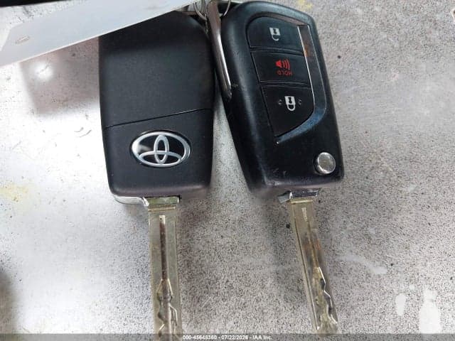 2020 TOYOTA RAV4 LE 11