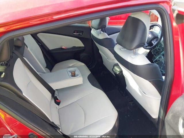 2019 TOYOTA PRIUS XLE 8