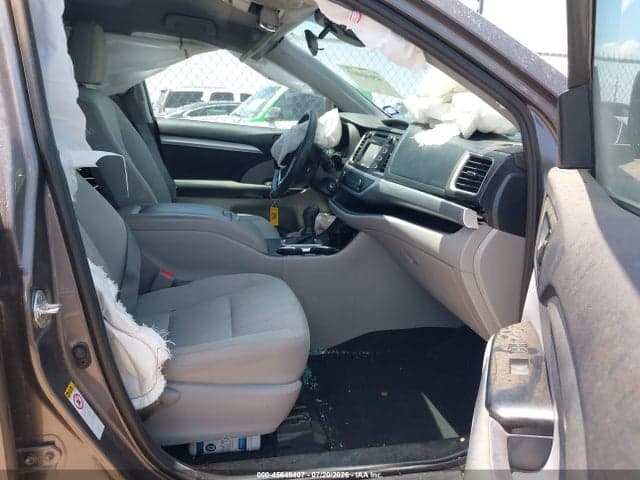 2019 TOYOTA HIGHLANDER LE 5