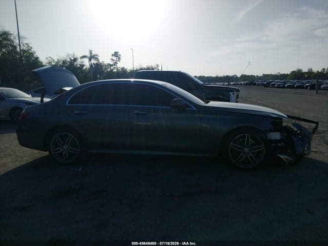 2017 MERCEDES-BENZ E 300 13