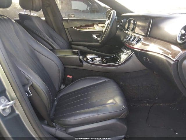 2017 MERCEDES-BENZ E 300 5