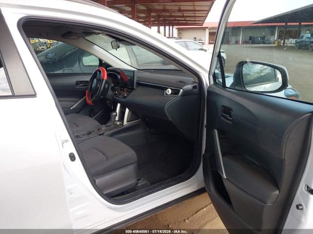 2023 TOYOTA COROLLA CROSS LE 5