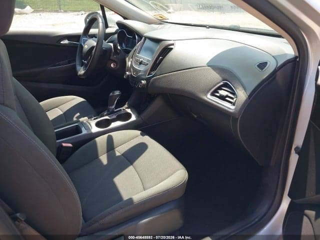 2017 CHEVROLET CRUZE LT AUTO 5