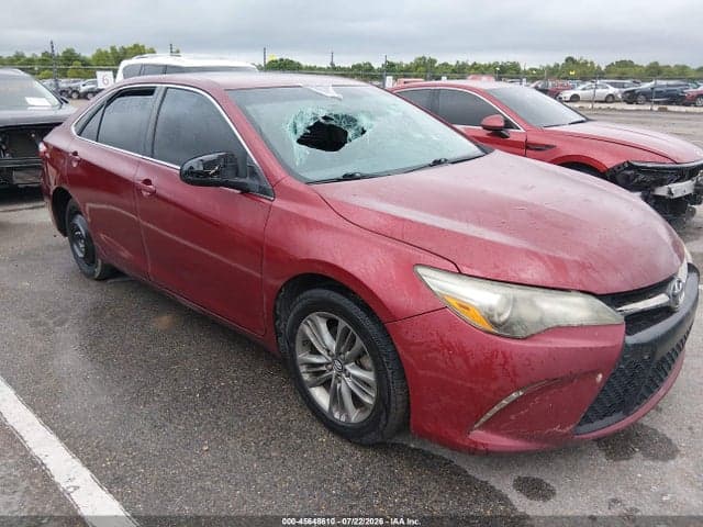 2017 TOYOTA CAMRY SE 1