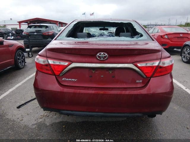 2017 TOYOTA CAMRY SE 16