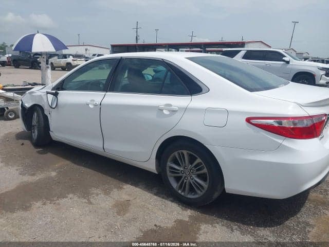 2017 TOYOTA CAMRY SE 14