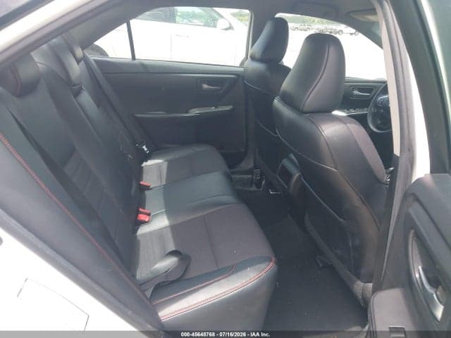 2017 TOYOTA CAMRY SE 8