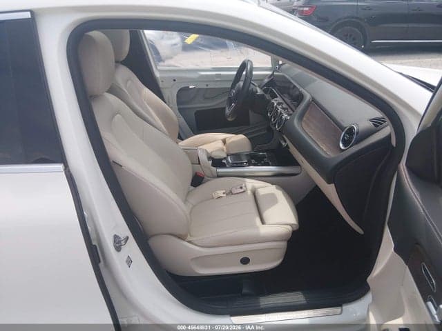 2021 MERCEDES-BENZ GLA 250 4MATIC 5