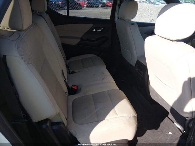 2023 CHEVROLET TRAVERSE LS 8