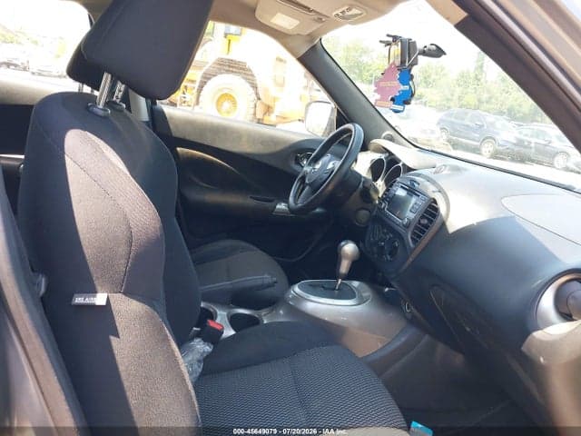 2017 NISSAN JUKE S 5