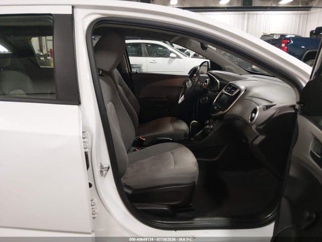 2017 CHEVROLET SONIC LT AUTO 5