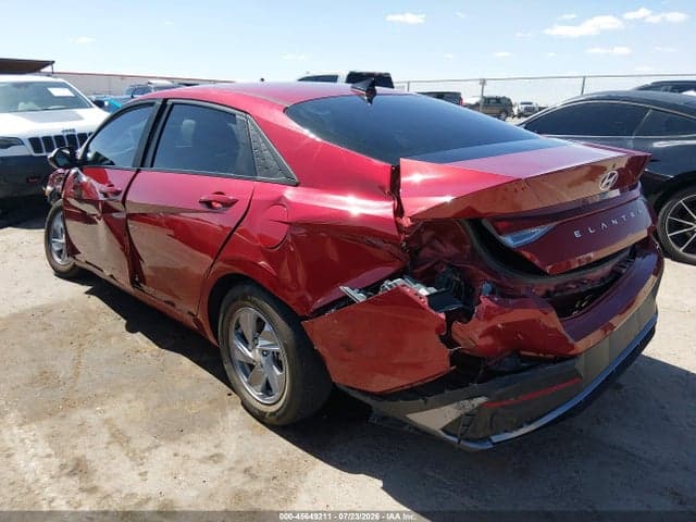 2024 HYUNDAI ELANTRA SE 3